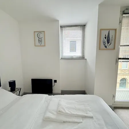 Comfortable & Spacious Centre 2 Bed With Lift And Well Equipped * יורק