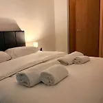 Holiday home Comfortable & Spacious Centre 2 Bed With Lift And Well Equipped