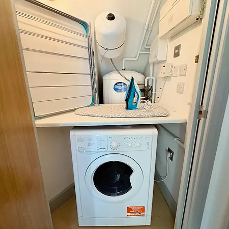 Centre 2-bed With Balconies & Views - Location York